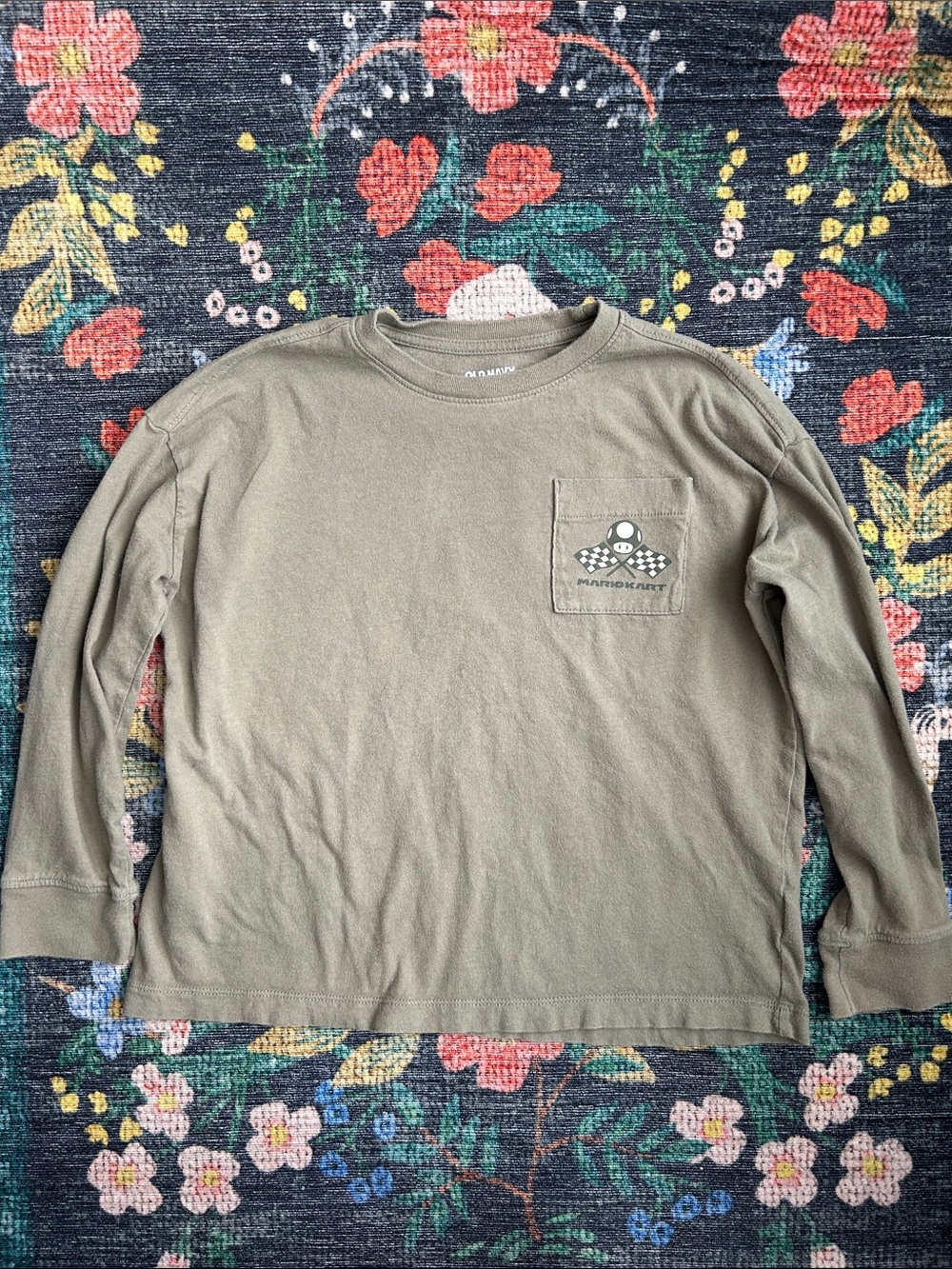Old Navy Boys Mario Kart Long-Sleeve Tee, Size Small (6/7)